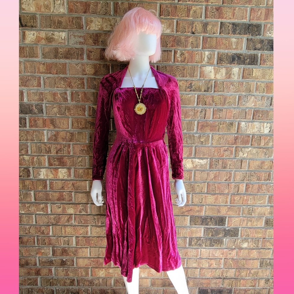 COPY - Vintage 1970's handmade long sleeve velvet magenta swing dress with squa…